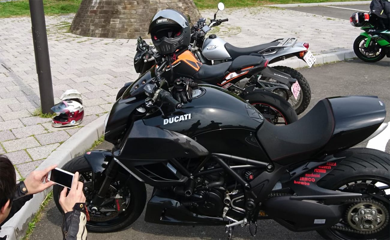 桑原選手の愛車「Ducati」